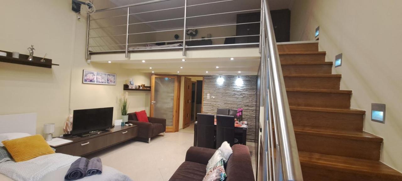 Szandi Belvarosi Apartman Segedin Dış mekan fotoğraf